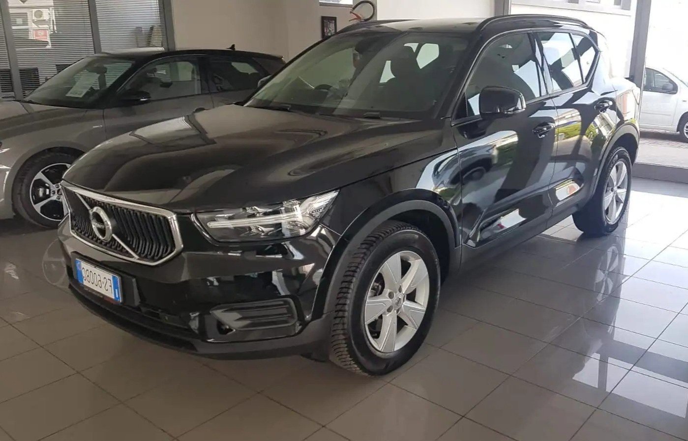 VOLVO XC40