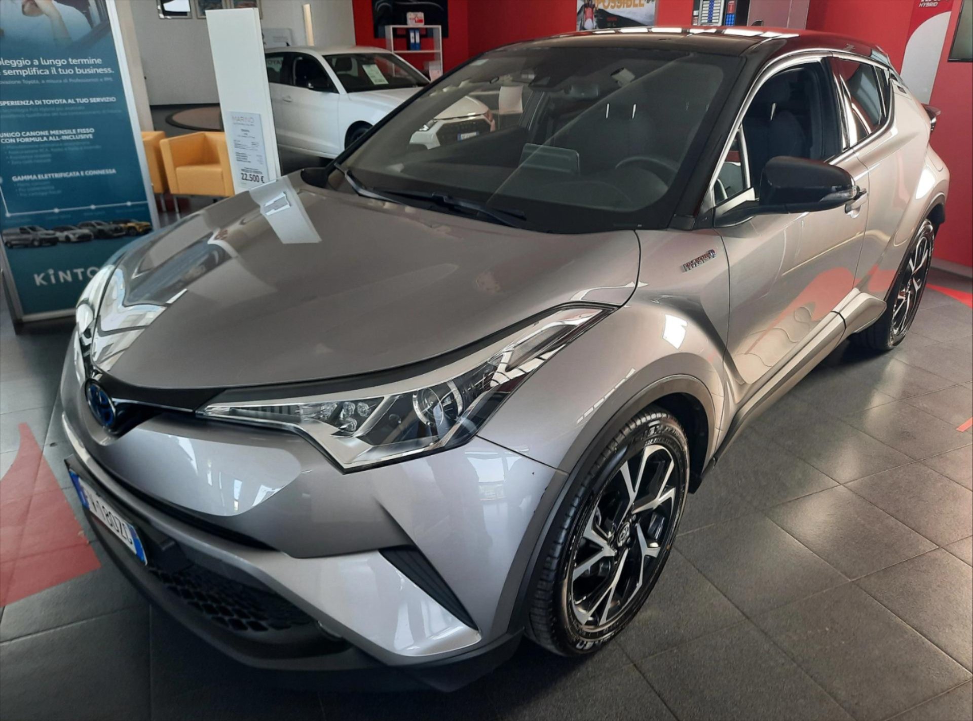 TOYOTA C-HR HYBRID 