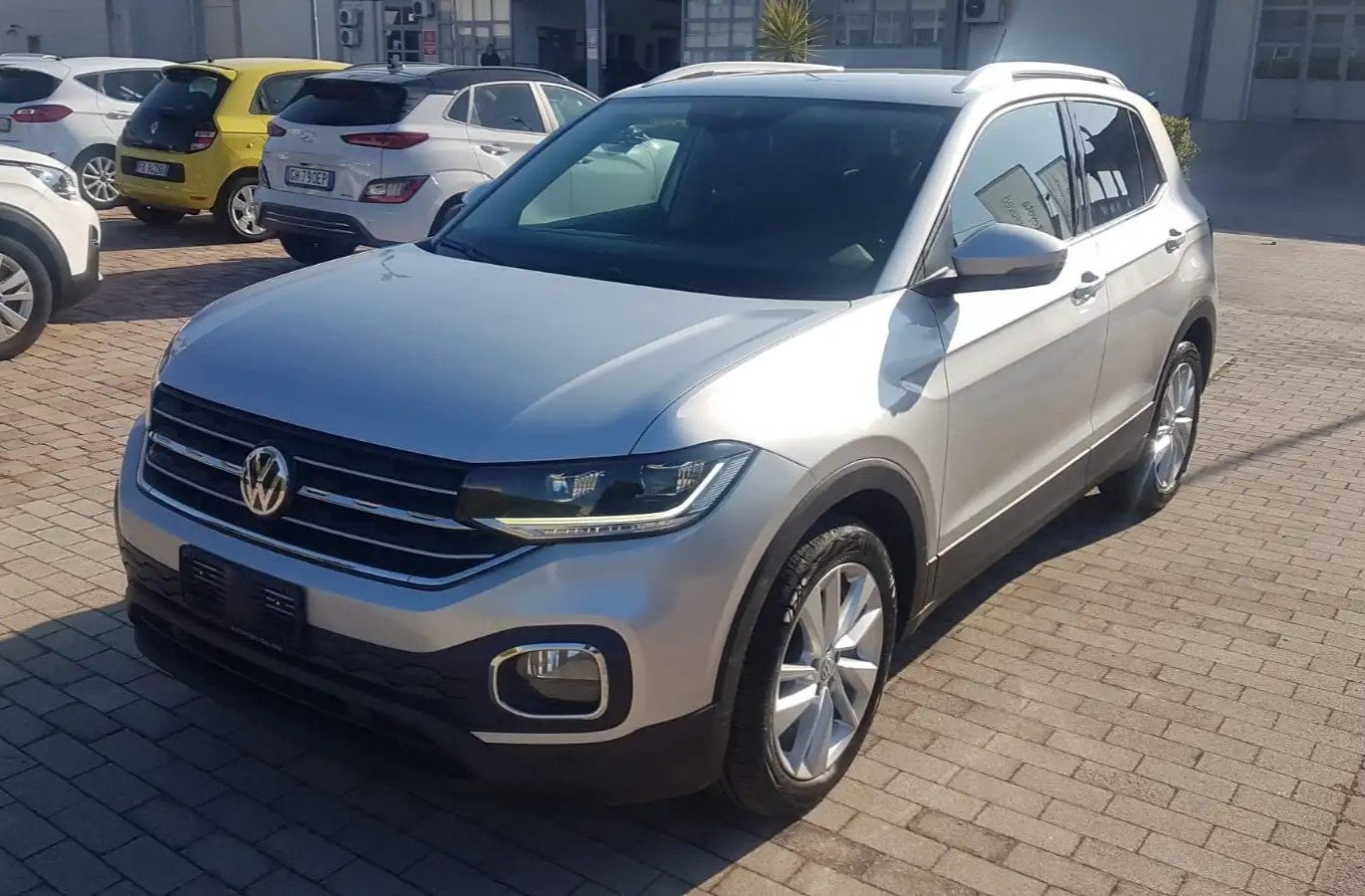 VOLKSWAGEN T-CROSS