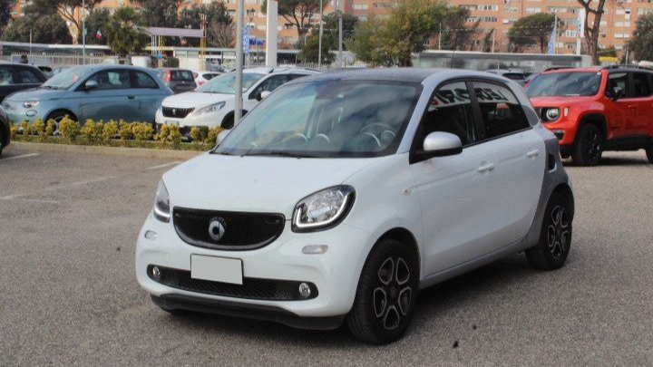 SMART FORFOUR 