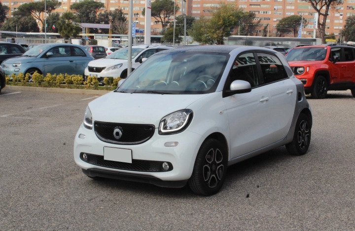 SMART FORFOUR 