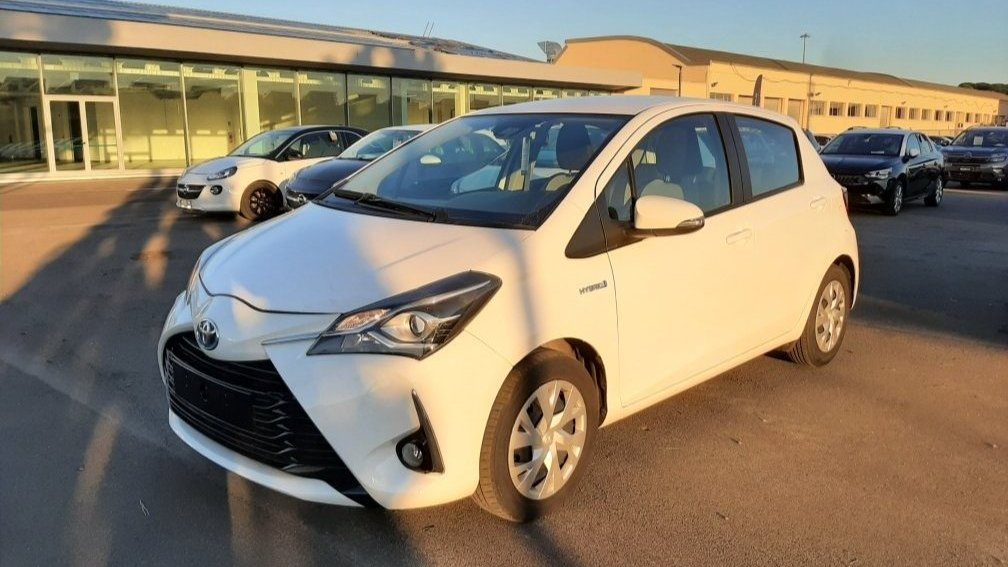 TOYOTA YARIS HYBRID 