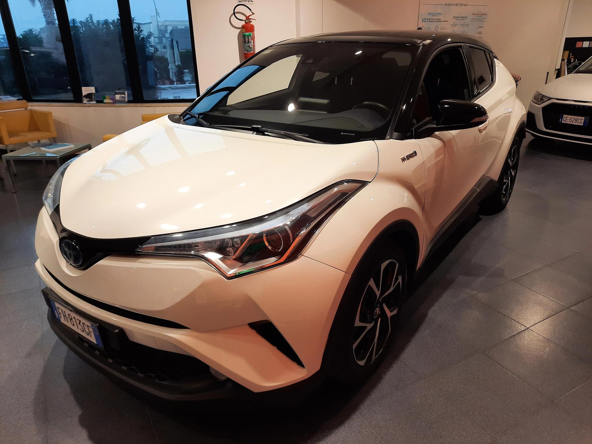 TOYOTA C-HR HYBRID 