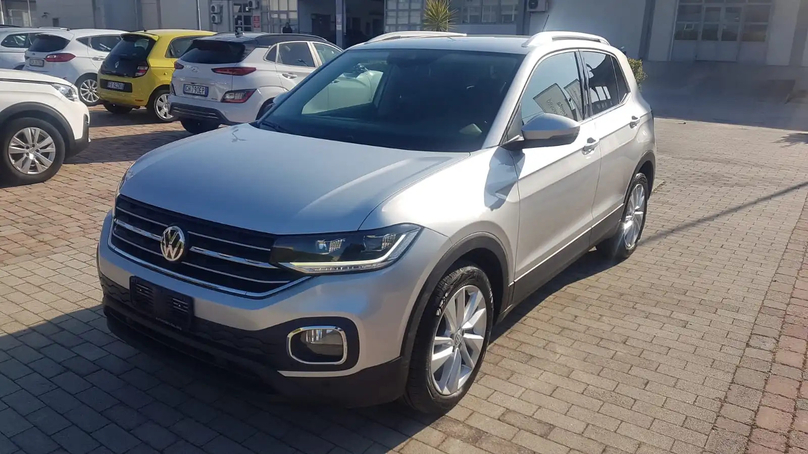 VOLKSWAGEN T-CROSS