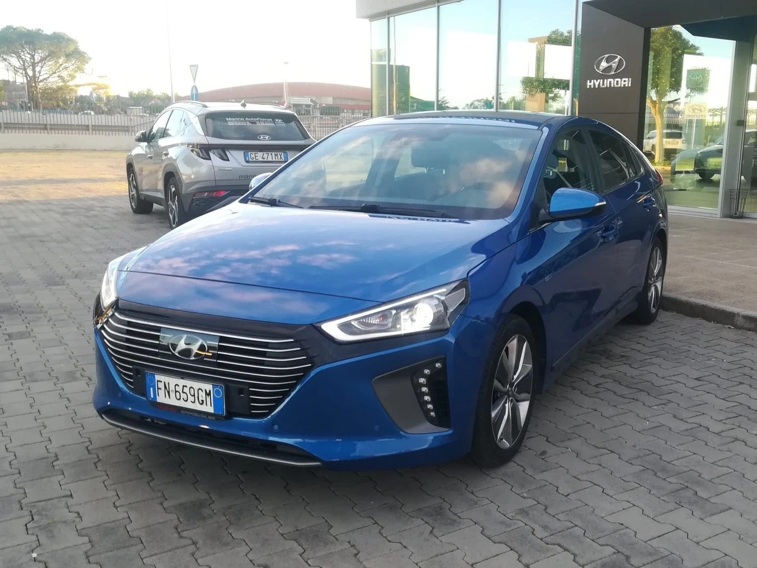 HYUNDAI IONIQ HYBRID 