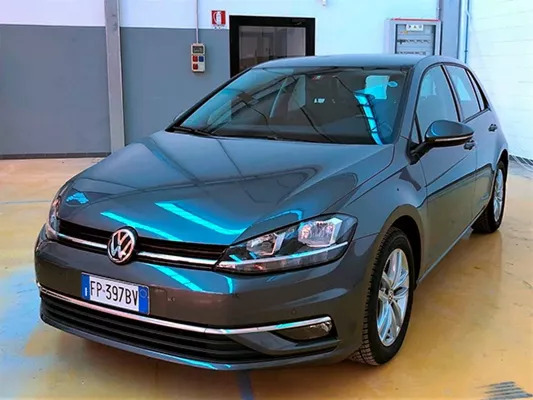 VOLKSWAGEN GOLF 