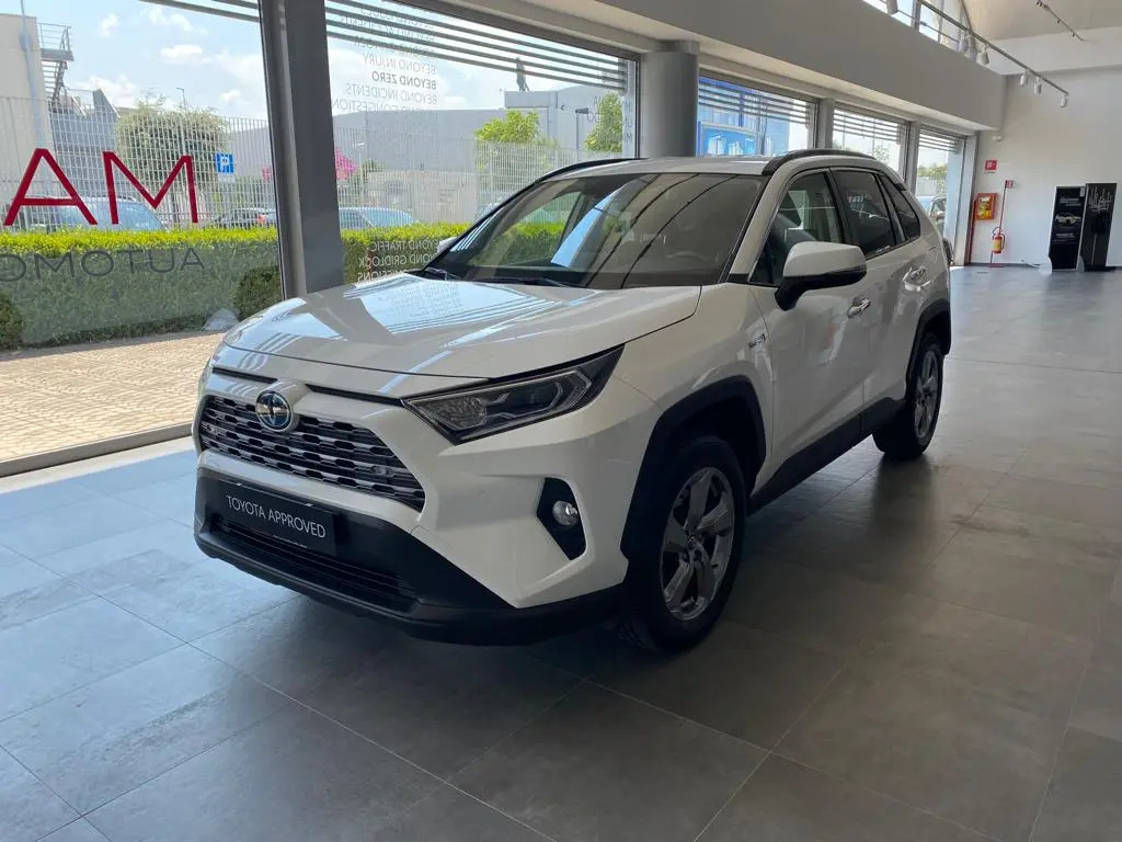 TOYOTA RAV4 HYBRID 