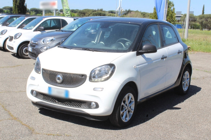 SMART FORFOUR 