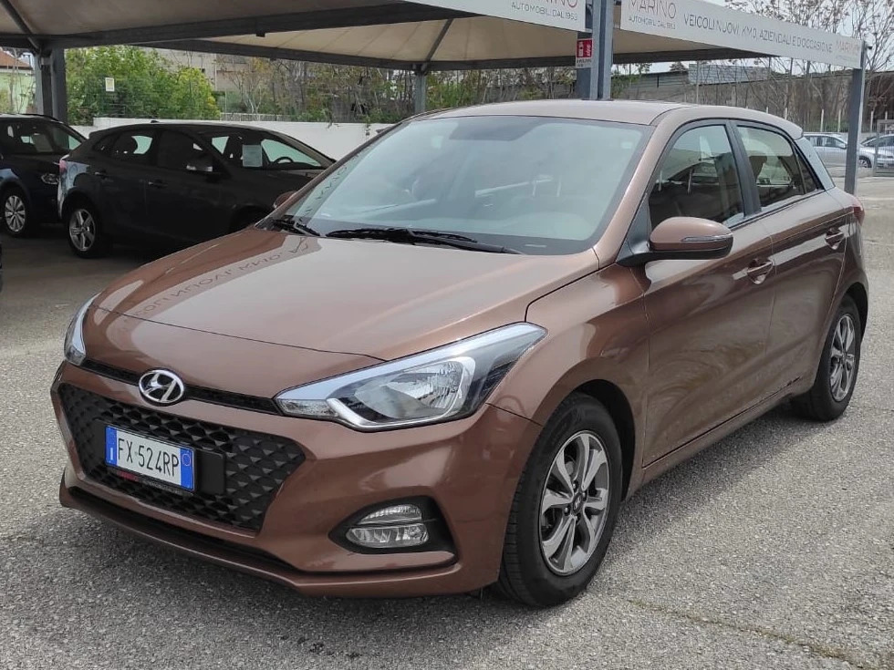 HYUNDAI i20