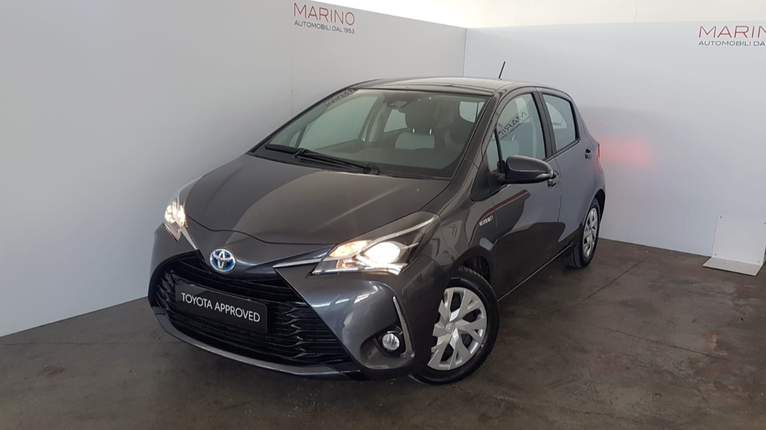 TOYOTA YARIS HYBRID 