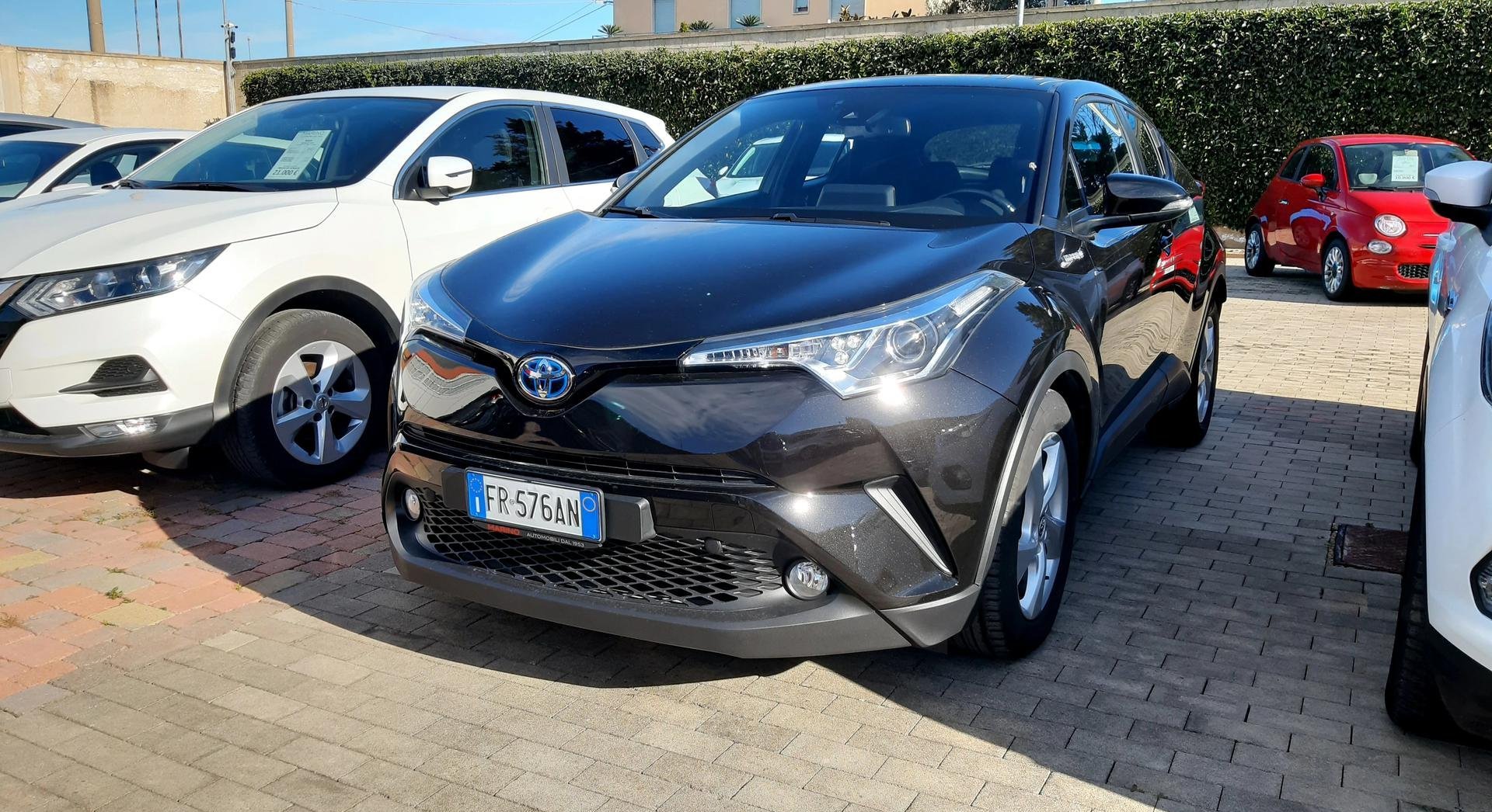 TOYOTA C-HR HYBRID 