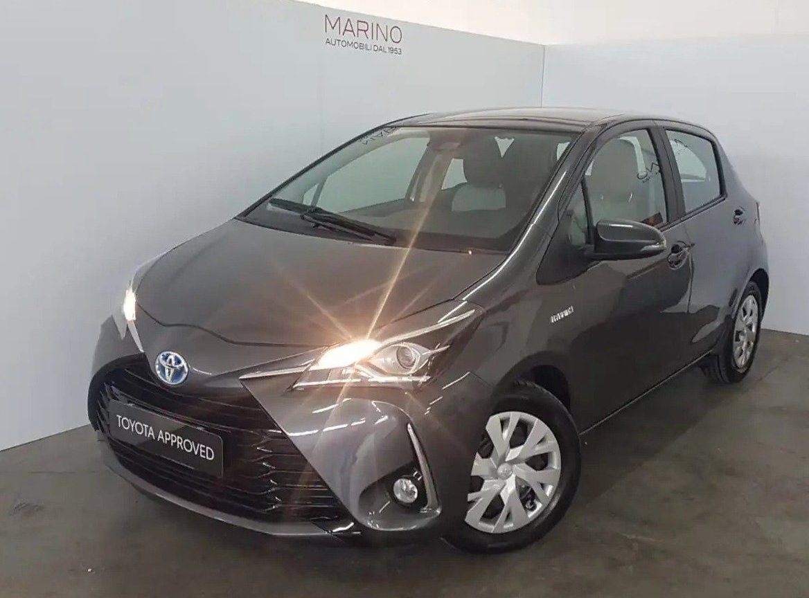 TOYOTA YARIS HYBRID 